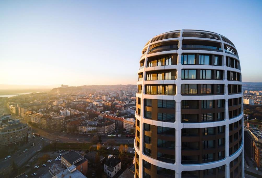 Sky-Park Flat&Parking Διαμέρισμα Μπρατισλάβα Εξωτερικό φωτογραφία