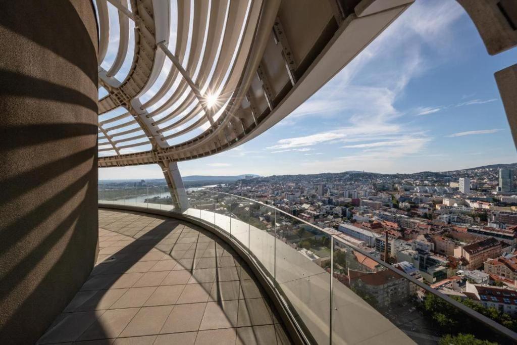 Sky-Park Flat&Parking Διαμέρισμα Μπρατισλάβα Εξωτερικό φωτογραφία
